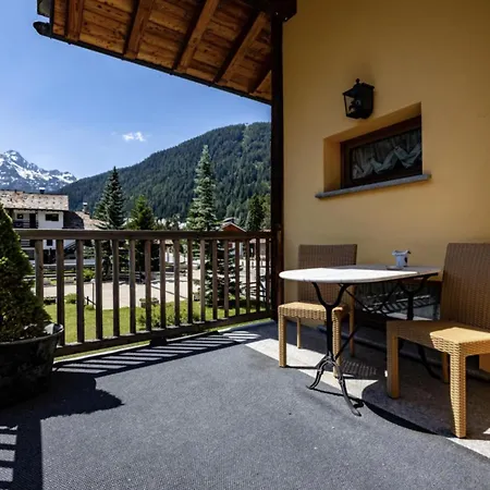 Hotel Letterario Collomb 3*