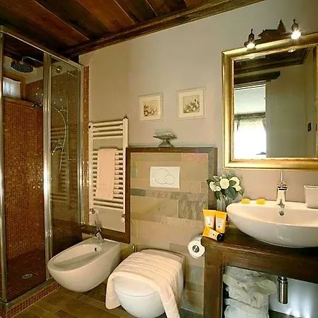 Hotel Letterario Locanda Collomb 3*