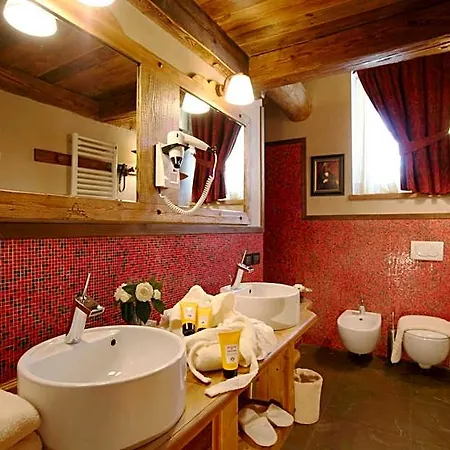 Hotel Letterario Locanda Collomb La Thuile