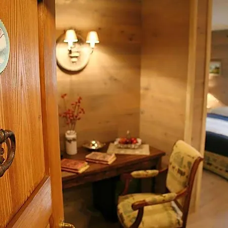 Letterario Locanda Collomb Hotel La Thuile