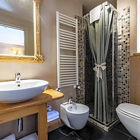 Letterario Locanda Collomb Hotel La Thuile