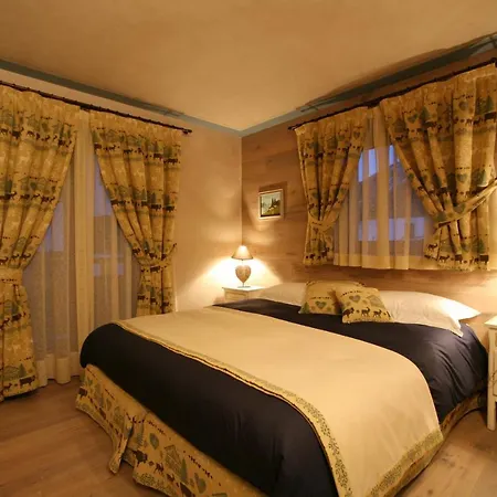 Hotel Letterario Locanda Collomb La Thuile
