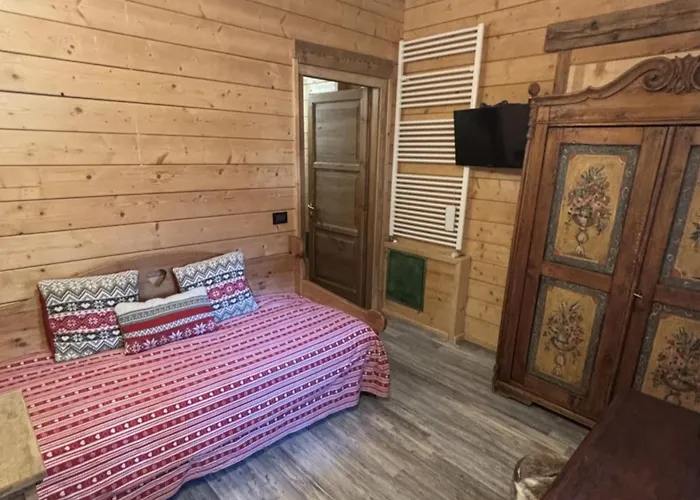 Letterario Collomb فندق