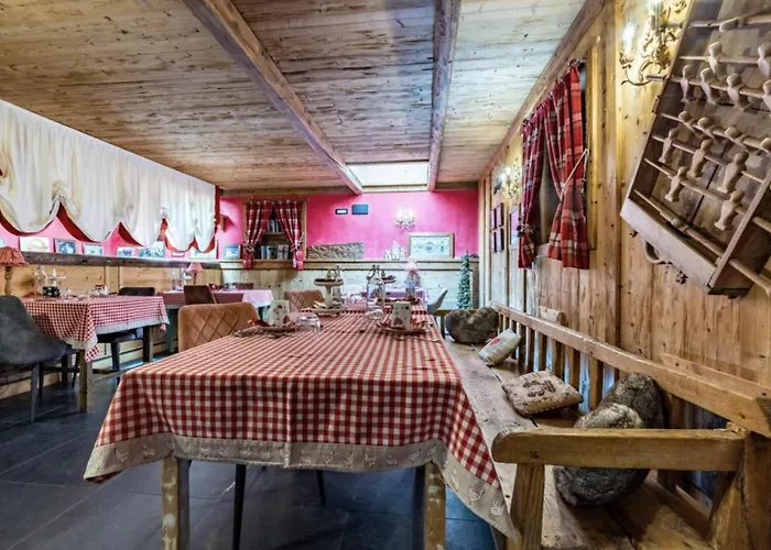 Letterario Collomb فندق 3*